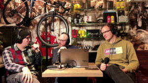 Disko grupa v Velo baru: Uroš, Matej in Martin